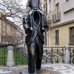 Памятник Францу Кафке, Прага, Чехия